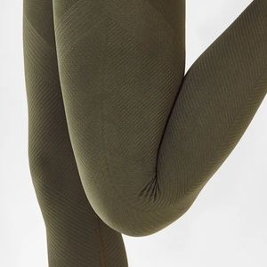 Fabletics Statement Leggings :: Med, Olive, NWT